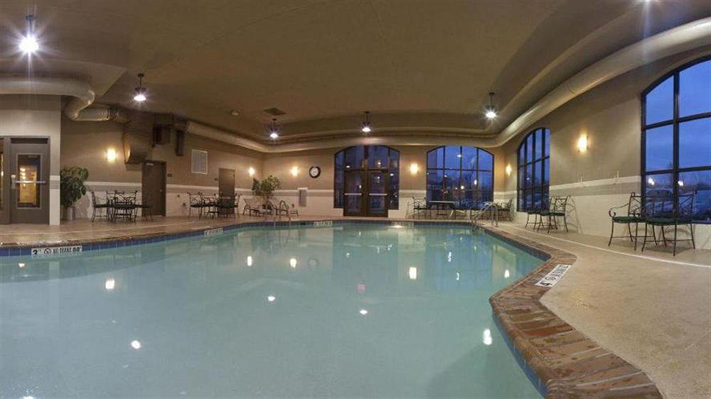 Staybridge Suites Milwaukee Airport South By Ihg Franklin  Bagian luar foto