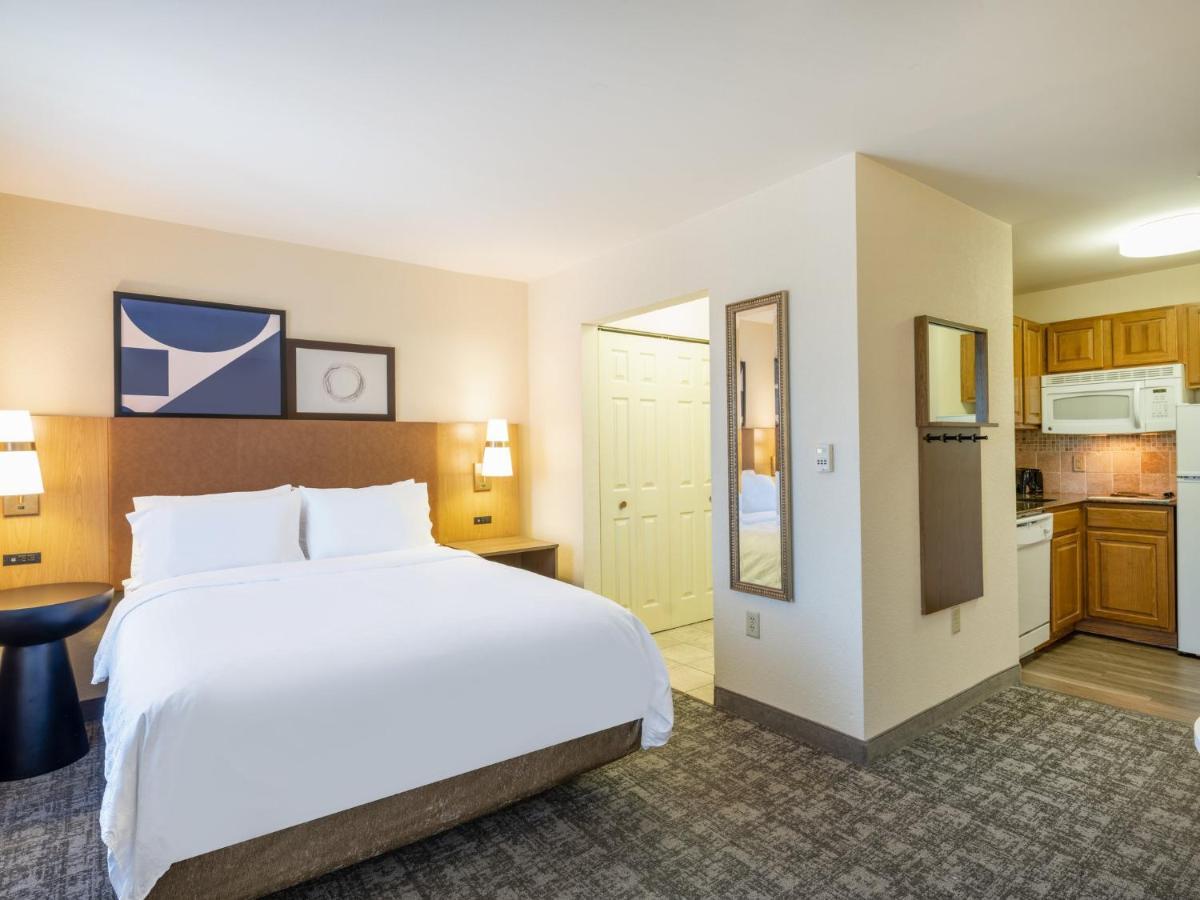 Staybridge Suites Milwaukee Airport South By Ihg Franklin  Bagian luar foto